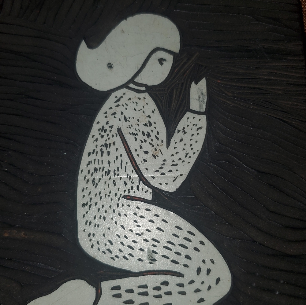 Vintage GIRL PRAYING ~ Wood engraved by hand 🖤